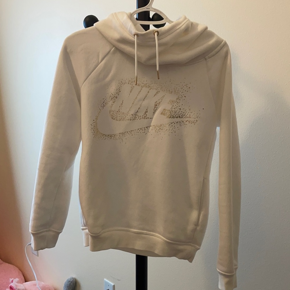 nike Sports top